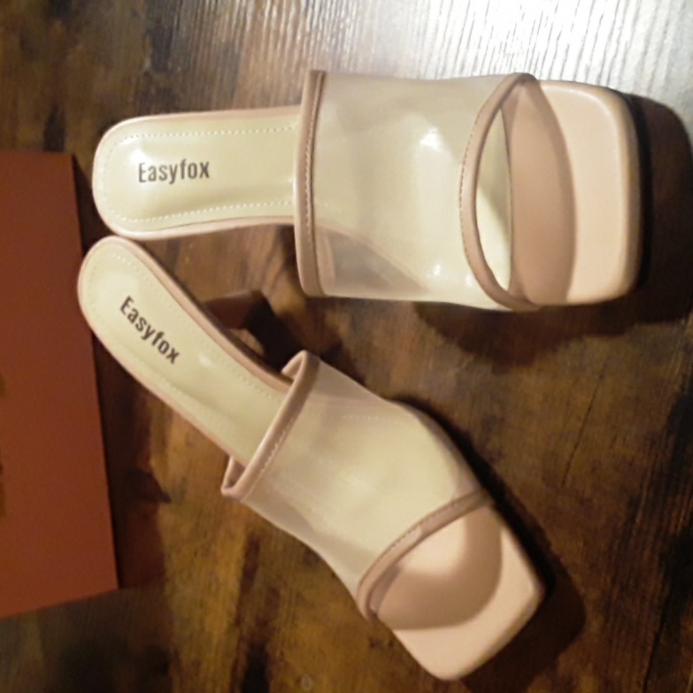 NWT 7 Easy Fox Pink Kitten Heels Feminine & Classy